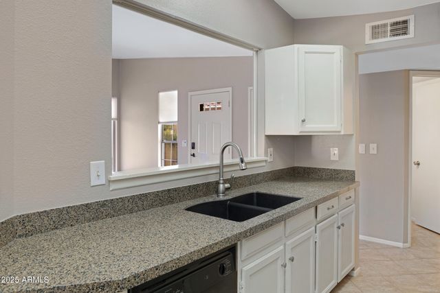 4790 E NAVAJO Street, Phoenix, AZ 85044