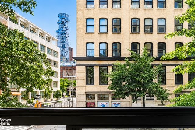 181 Hudson St Apt 1A, New York City, NY 10013