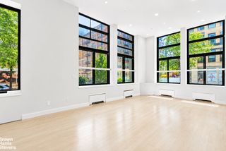 181 Hudson St Apt 1A, New York City, NY 10013