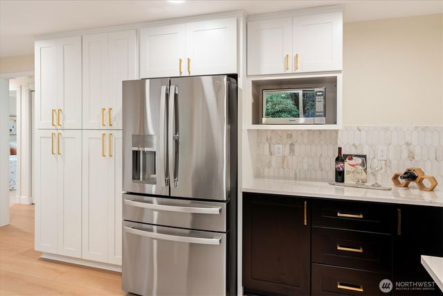 17603 NE 30th Place, Redmond, WA 98052