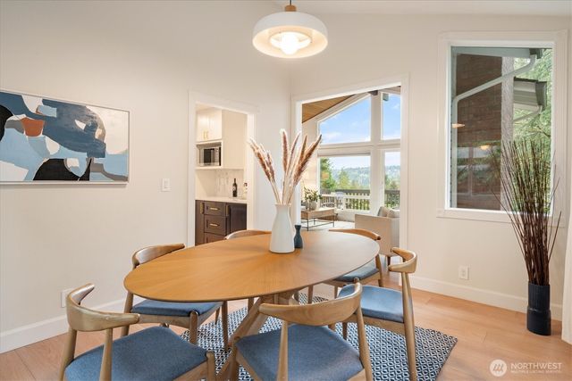 17603 NE 30th Place, Redmond, WA 98052