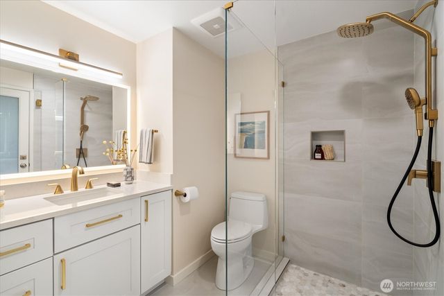 17603 NE 30th Place, Redmond, WA 98052