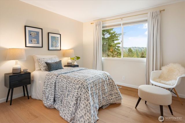 17603 NE 30th Place, Redmond, WA 98052