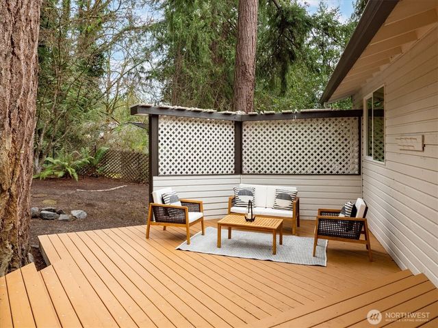 17603 NE 30th Place, Redmond, WA 98052