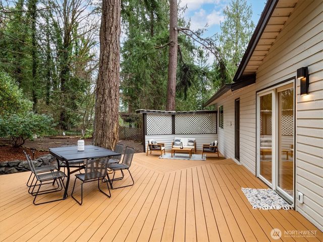 17603 NE 30th Place, Redmond, WA 98052