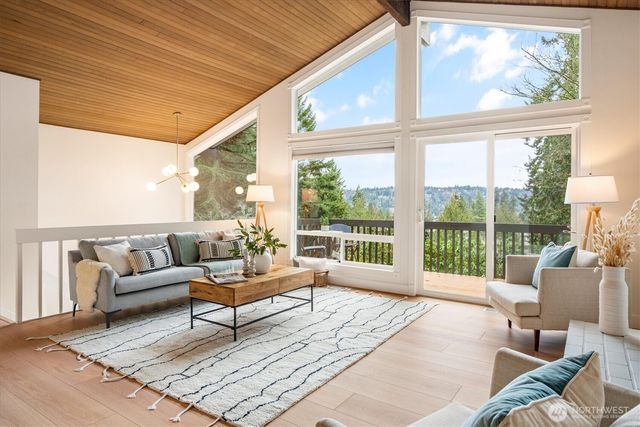 17603 NE 30th Place, Redmond, WA 98052