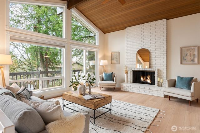 17603 NE 30th Place, Redmond, WA 98052