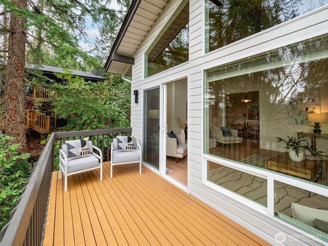 17603 NE 30th Place, Redmond, WA 98052