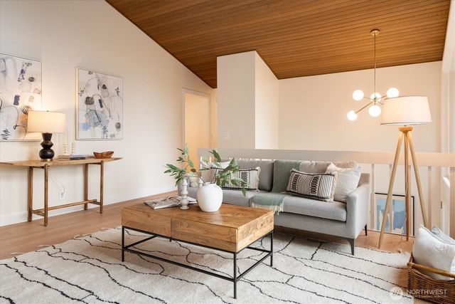 17603 NE 30th Place, Redmond, WA 98052