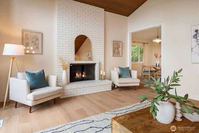 17603 NE 30th Place, Redmond, WA 98052