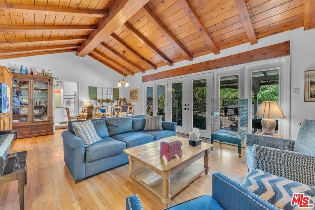 5320 Wortser Avenue, Sherman Oaks, CA 91401