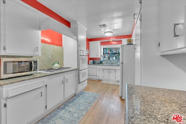 5320 Wortser Avenue, Sherman Oaks, CA 91401