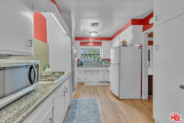 5320 Wortser Avenue, Sherman Oaks, CA 91401