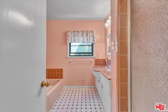 5320 Wortser Avenue, Sherman Oaks, CA 91401