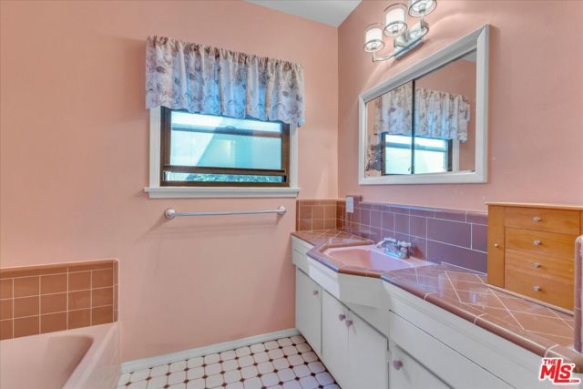 5320 Wortser Avenue, Sherman Oaks, CA 91401