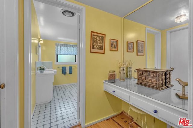 5320 Wortser Avenue, Sherman Oaks, CA 91401