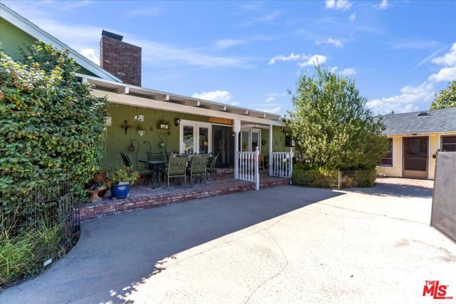 5320 Wortser Avenue, Sherman Oaks, CA 91401
