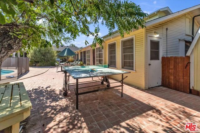 5320 Wortser Avenue, Sherman Oaks, CA 91401
