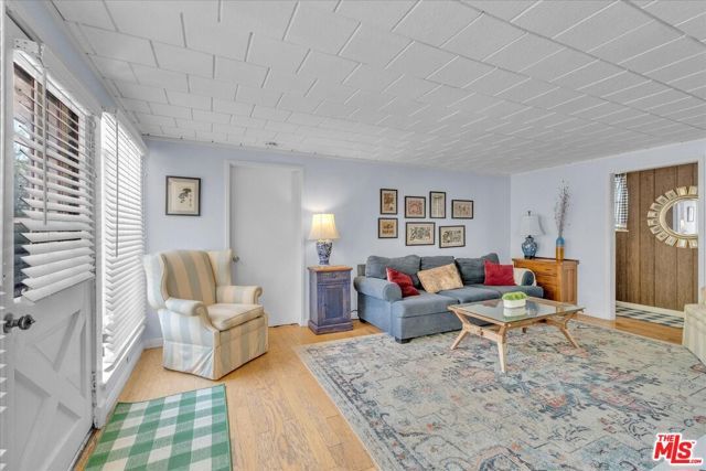 5320 Wortser Avenue, Sherman Oaks, CA 91401