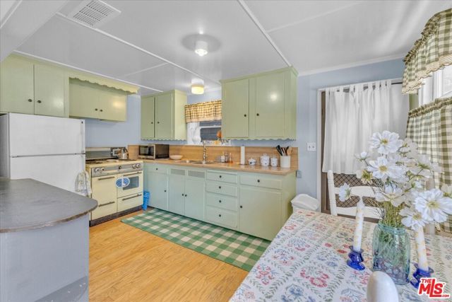5320 Wortser Avenue, Sherman Oaks, CA 91401