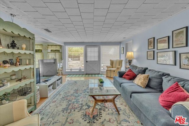 5320 Wortser Avenue, Sherman Oaks, CA 91401