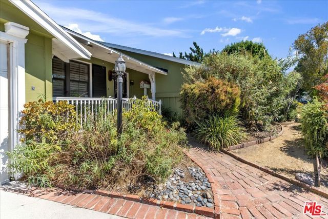 5320 Wortser Avenue, Sherman Oaks, CA 91401