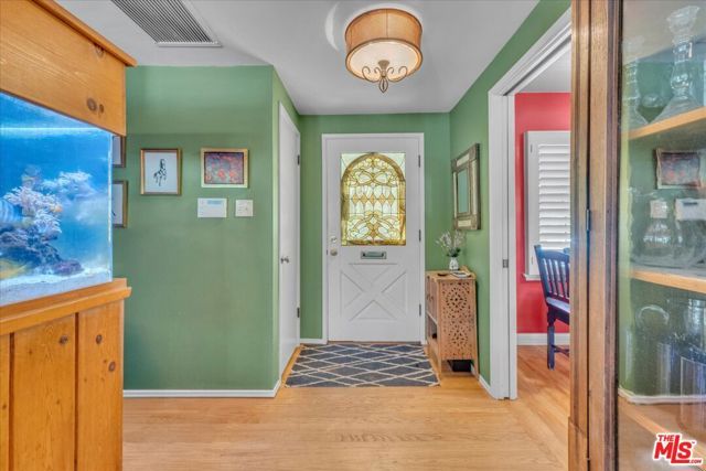 5320 Wortser Avenue, Sherman Oaks, CA 91401