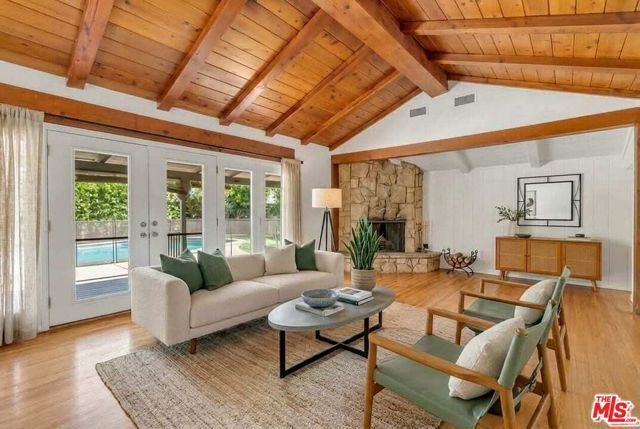 5320 Wortser Avenue, Sherman Oaks, CA 91401