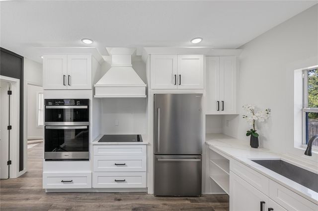 215 N SALEM STREET, Eustis, FL 32726