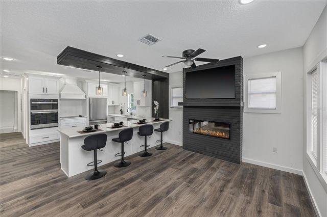 215 N SALEM STREET, Eustis, FL 32726