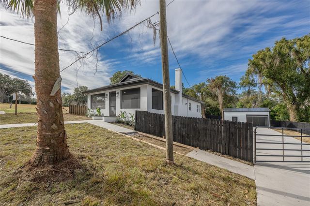 215 N SALEM STREET, Eustis, FL 32726