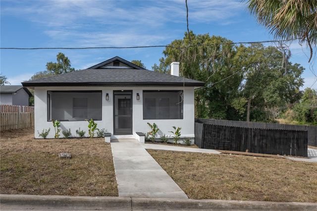 215 N SALEM STREET, Eustis, FL 32726