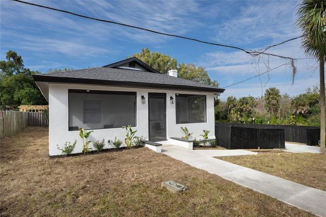 215 N SALEM STREET, Eustis, FL 32726