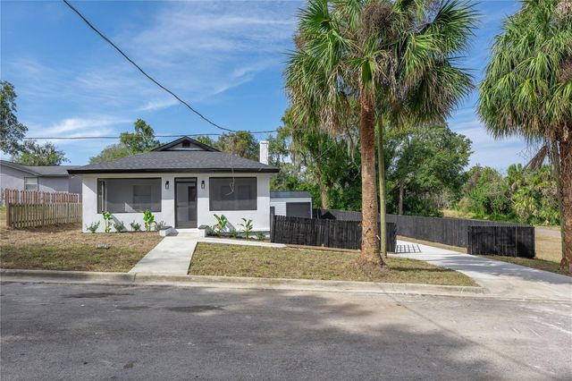 215 N SALEM STREET, Eustis, FL 32726