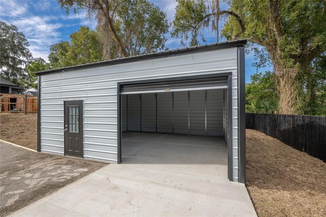 215 N SALEM STREET, Eustis, FL 32726