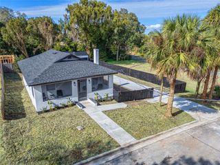 215 N SALEM STREET, Eustis, FL 32726