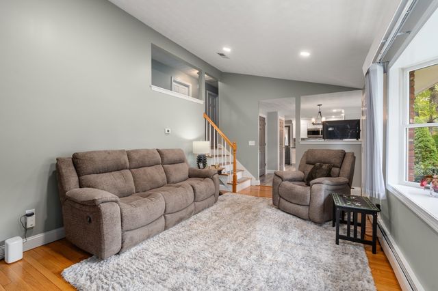 18 Julie Ave, Brockton, MA 02301