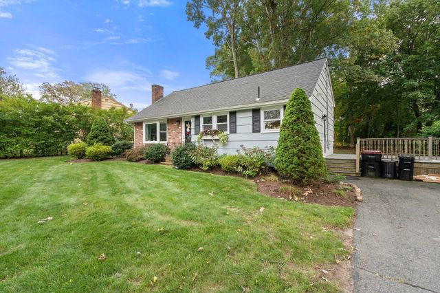 18 Julie Ave, Brockton, MA 02301