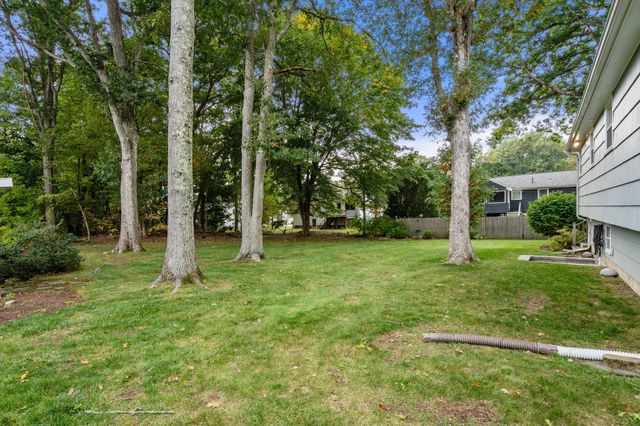 18 Julie Ave, Brockton, MA 02301