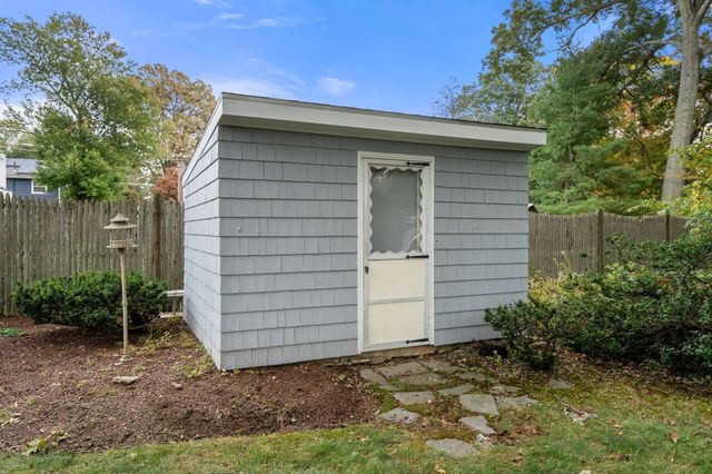 18 Julie Ave, Brockton, MA 02301