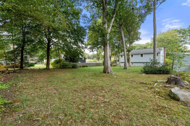 18 Julie Ave, Brockton, MA 02301