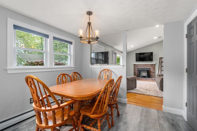 18 Julie Ave, Brockton, MA 02301