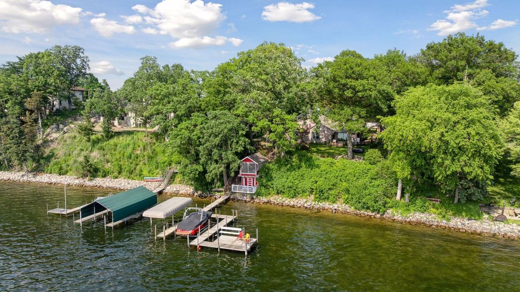 3625 Tuxedo Road, Minnetrista, MN 55364