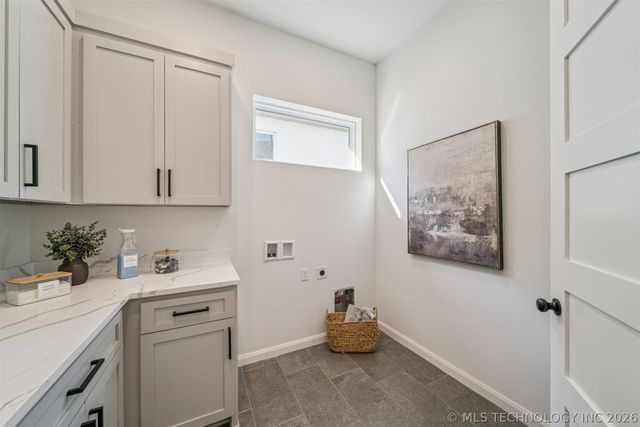 2611 E 135th Drive S, Bixby, OK 74008