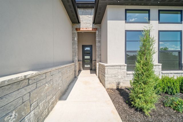 2611 E 135th Drive S, Bixby, OK 74008
