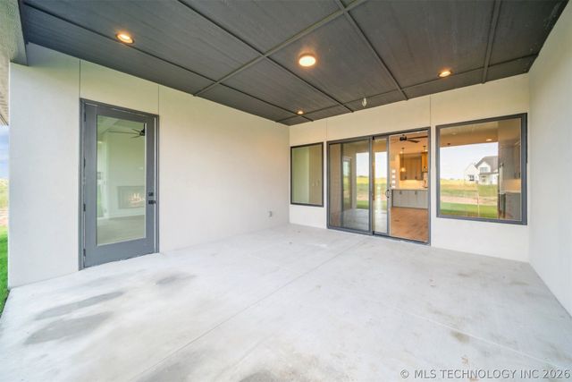 2611 E 135th Drive S, Bixby, OK 74008