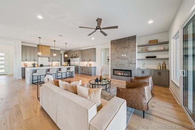 2611 E 135th Drive S, Bixby, OK 74008