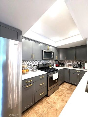 2700 Cahuenaga blvd east, Hollywood Hills, CA 90068