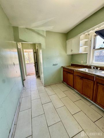 168 Throop Avenue, New Brunswick, NJ 08901
