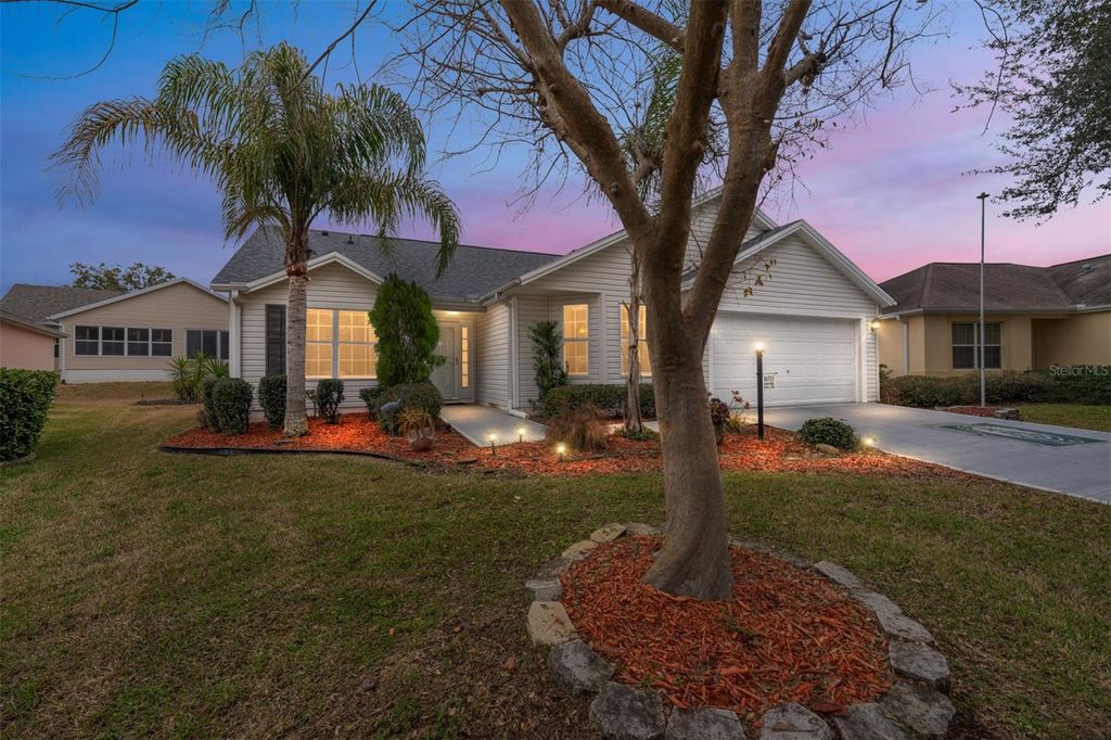 Image 2 of property listing at 16715 SE 80TH CLOVERWOOD TERRACE, The Villages, FL 32162